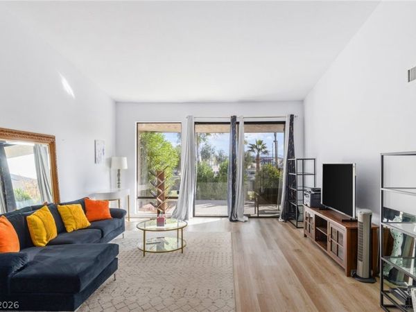 3173 Asoleado Circle , Las Vegas, NV 89121
