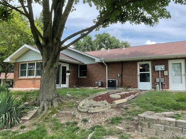 4 LATZER, Highland, IL 62249