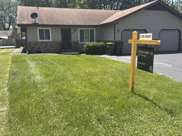 313 South Avenue , Hampshire, IL 60140