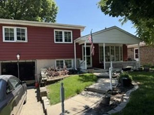 705 S Dryden Place , Arlington Heights, IL 60005