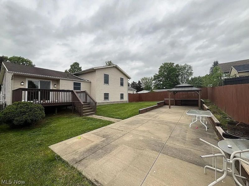 1077 Sutherland Avenue , Akron, OH 44314 Photo 26