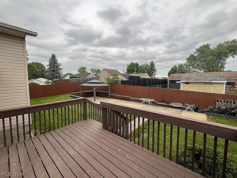 1077 Sutherland Avenue , Akron, OH 44314 Photo 27