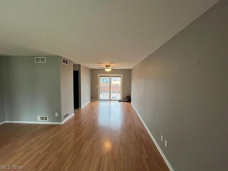 1077 Sutherland Avenue , Akron, OH 44314 Photo 5
