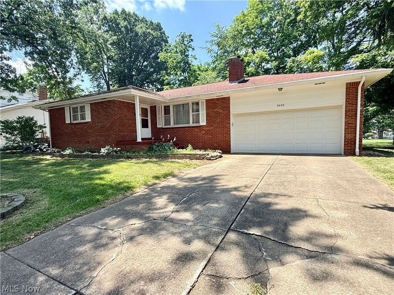 6230 Foxridge Drive, Boardman, OH 44512 Photo 1