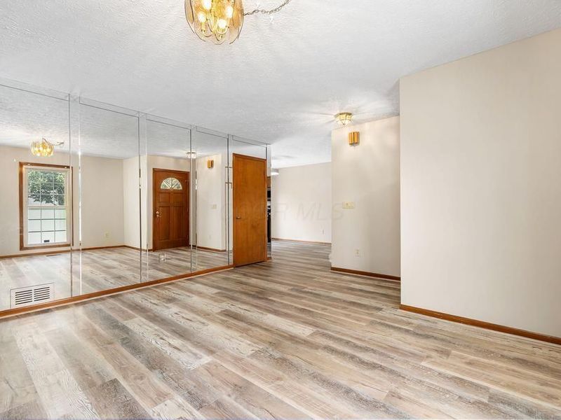 111 Brookstone Boulevard, Westerville, OH 43081 Photo 9