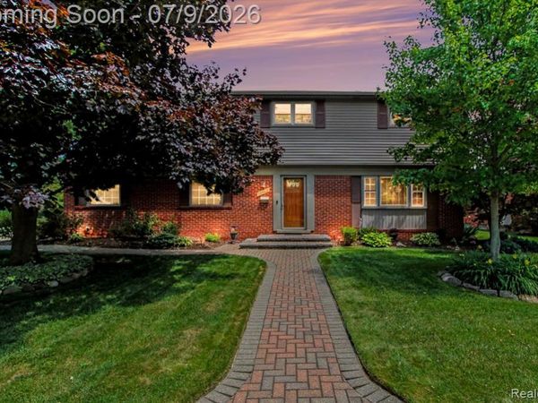 17562 Fairway Street, Livonia, MI 48152