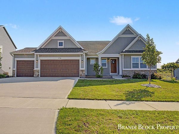 3758 Waterton Drive, Grandville, MI 49418
