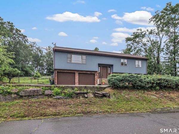 9 Benz , Ansonia, CT 06401