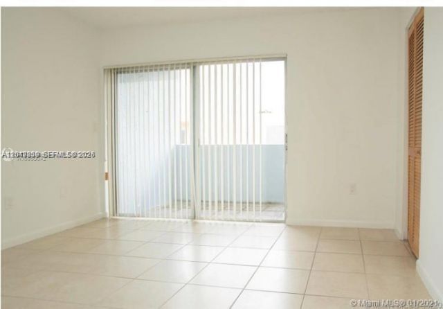9365 Fontainebleau Blvd , Unit E231, Miami, FL 33172 Photo
