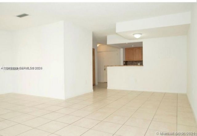 9365 Fontainebleau Blvd , Unit E231, Miami, FL 33172 Photo