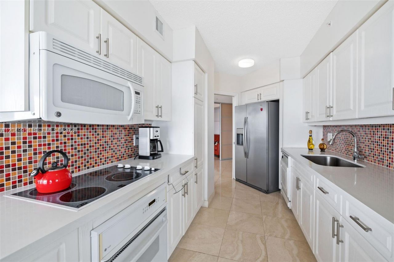 16400 Collins Ave , Unit 1644, Sunny Isles Beach, FL 33160 Photo
