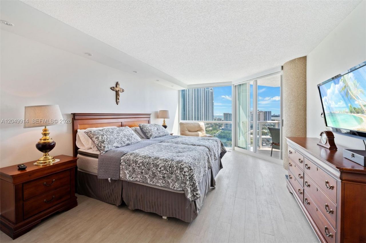 16400 Collins Ave , Unit 1644, Sunny Isles Beach, FL 33160 Photo