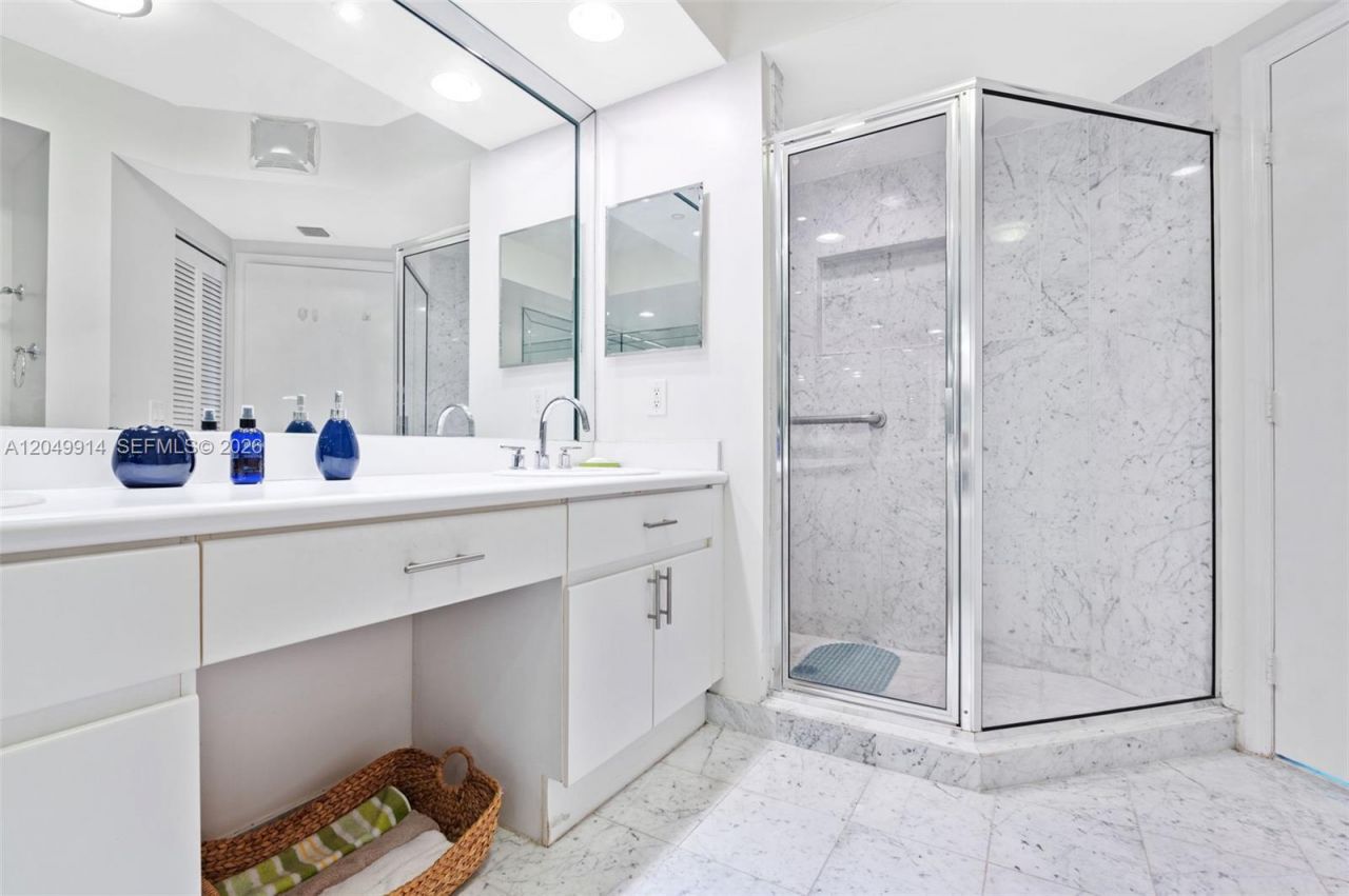 16400 Collins Ave , Unit 1644, Sunny Isles Beach, FL 33160 Photo