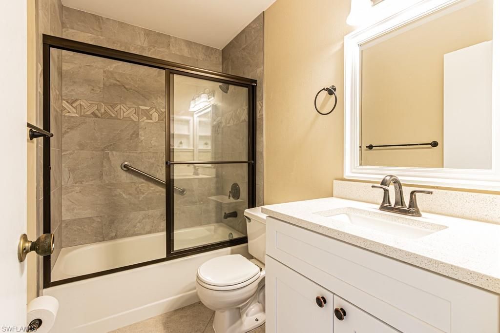 9275 Lake Park Dr, Unit 204, Fort Myers, FL 33919 Photo