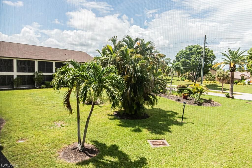 9275 Lake Park Dr, Unit 204, Fort Myers, FL 33919 Photo