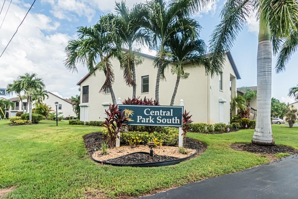 9275 Lake Park Dr, Unit 204, Fort Myers, FL 33919 Photo