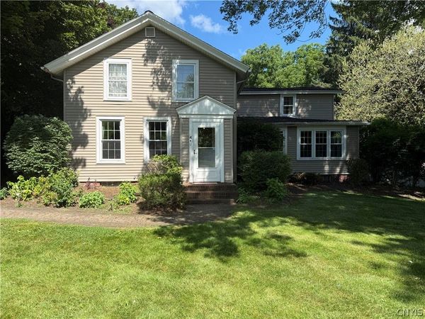 4 Lynacres Boulevard , Fayetteville, NY 13066