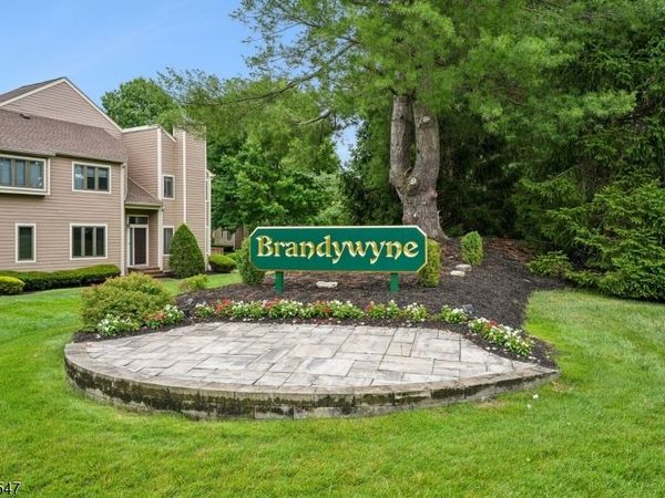 81 Gabriel Dr, Montville, NJ 07045