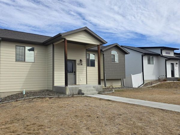 1238 JUNEAU DR, Rapid City, SD 57719