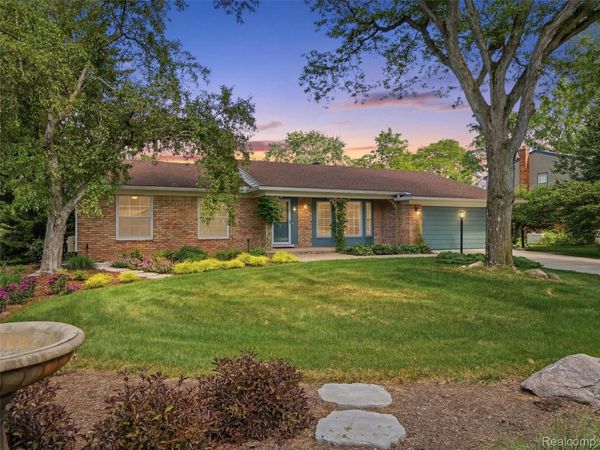31526 Sunset Drive, Beverly Hills Village, Mi 48025