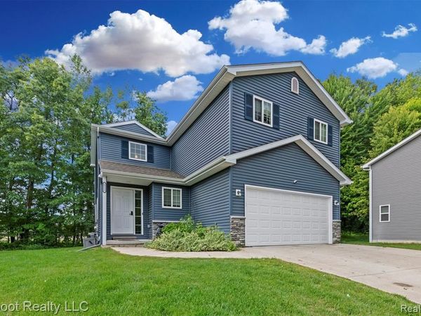6555 Skylar Lane, Waterford Twp, MI 48327