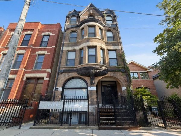1337 W Huron Street , Unit 1R, Chicago, IL 60642