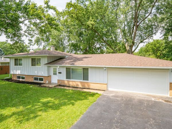 936 Cuyahoga Drive , Bartlett, IL 60103