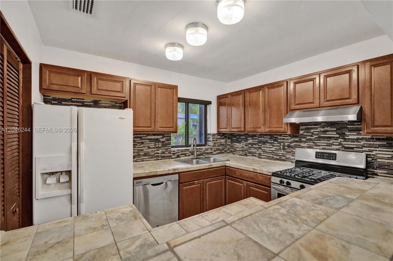 15551 SW 101st Ave , Miami, FL 33157 Photo