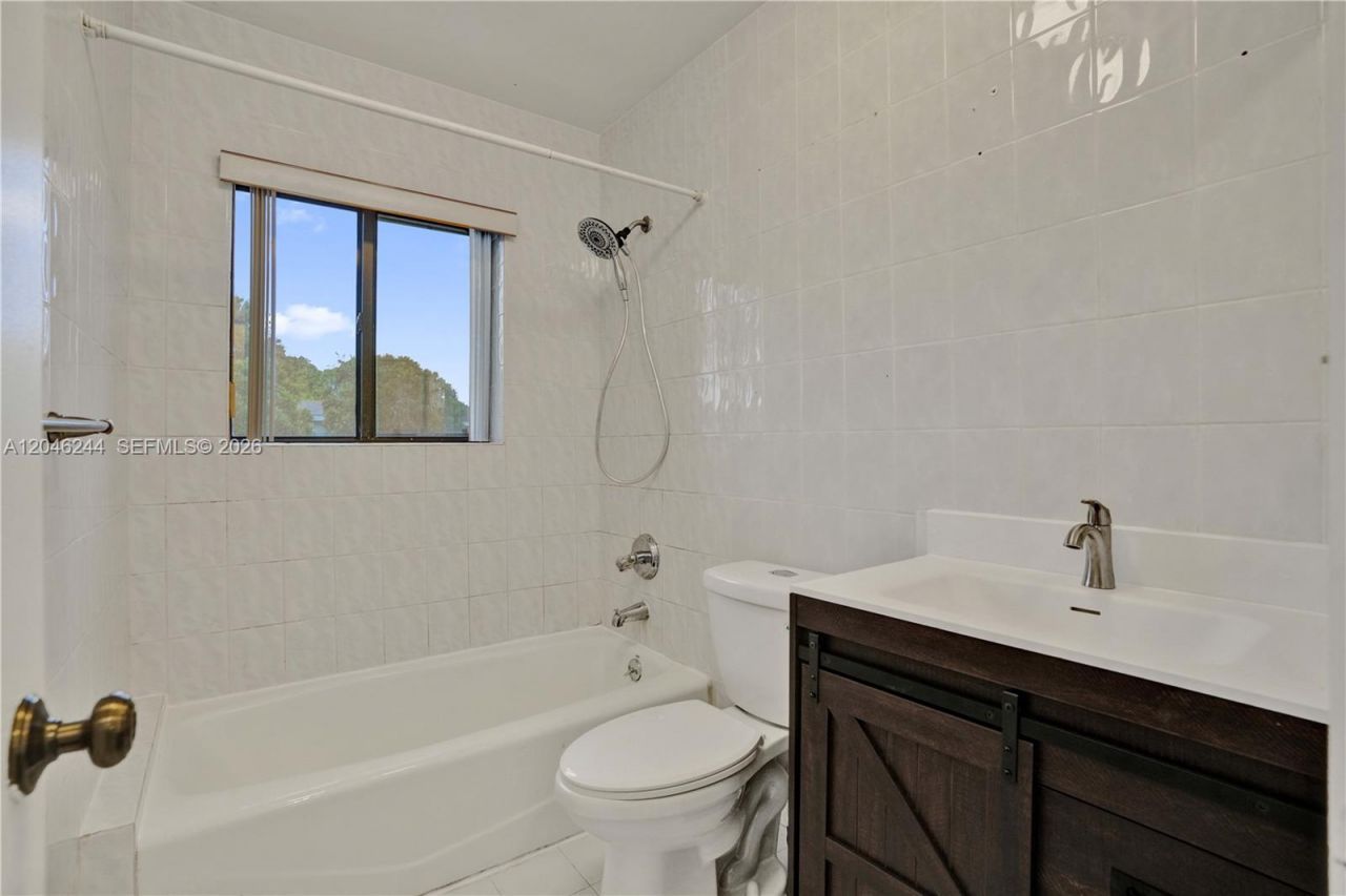 15551 SW 101st Ave , Miami, FL 33157 Photo