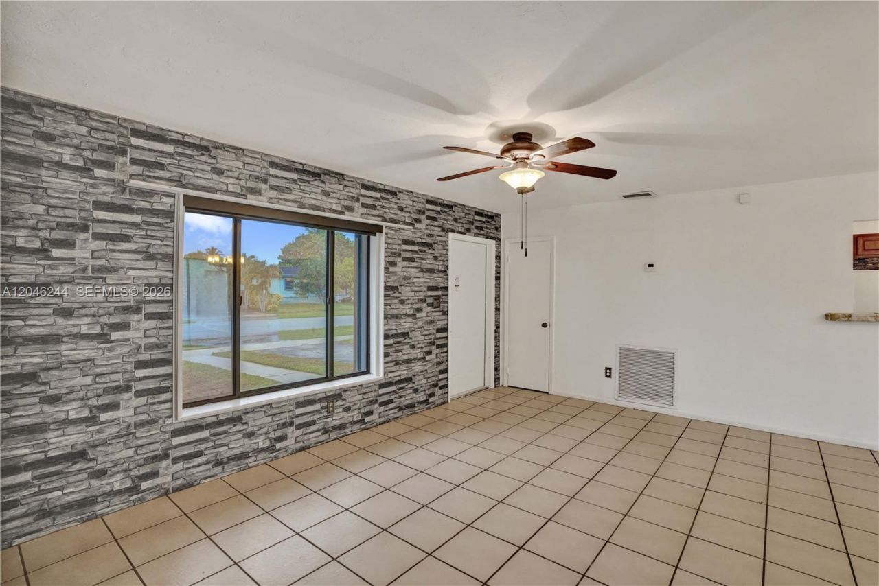 15551 SW 101st Ave , Miami, FL 33157 Photo