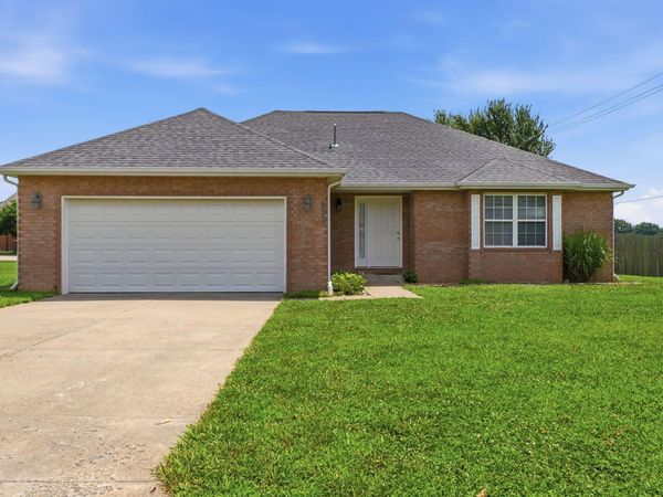 2550 S Hartford Avenue, Bolivar, MO 65613