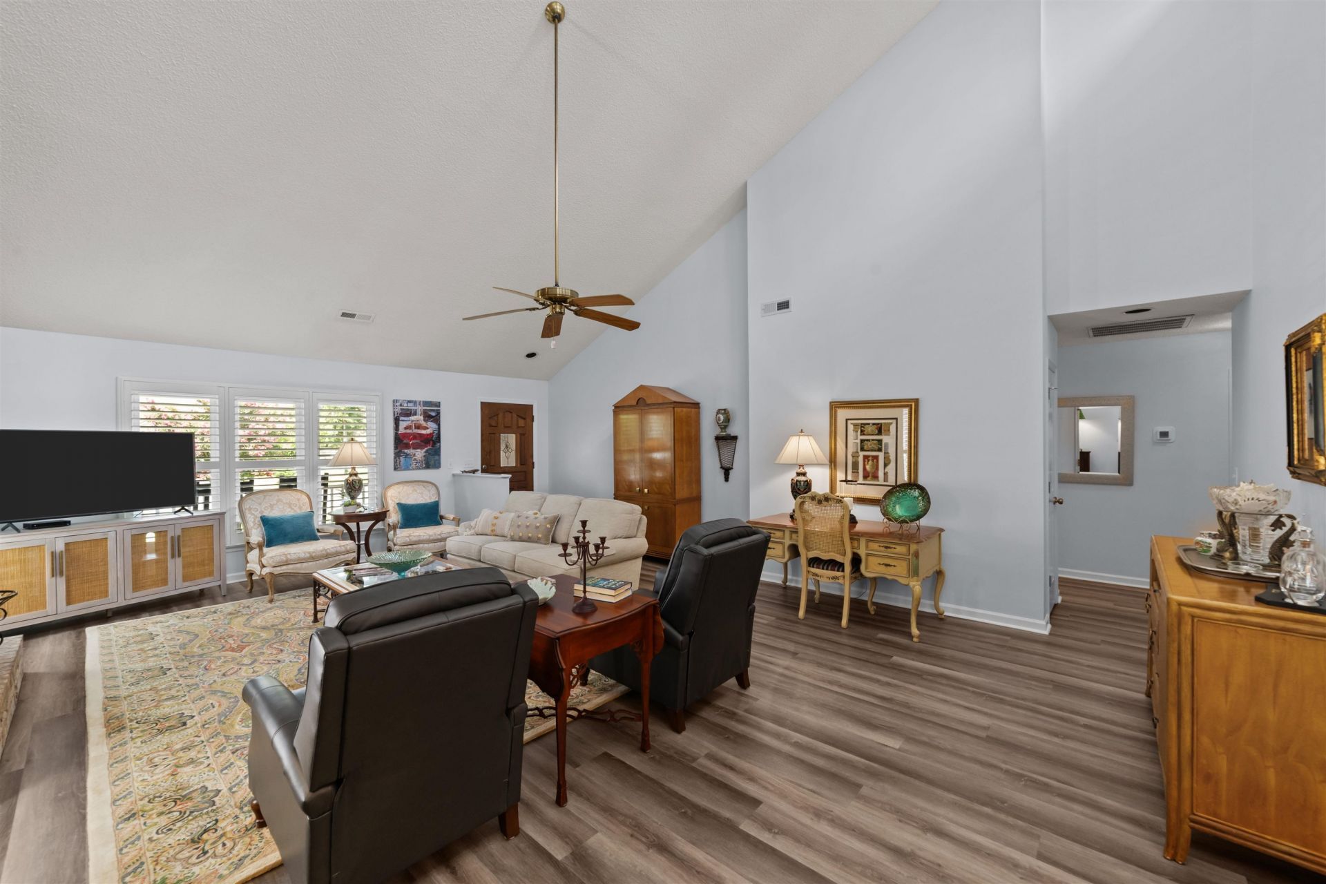 4355 Woodhollow Ln. Photo 18