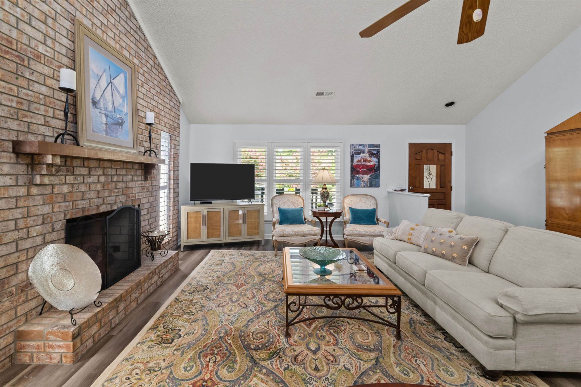 4355 Woodhollow Ln. Photo 2