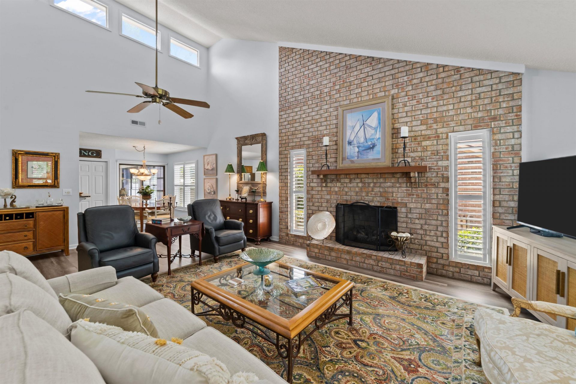 4355 Woodhollow Ln. Photo 5