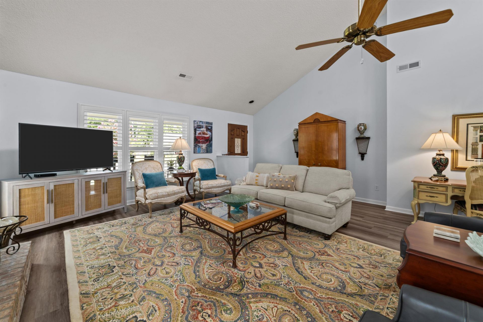 4355 Woodhollow Ln. Photo 6