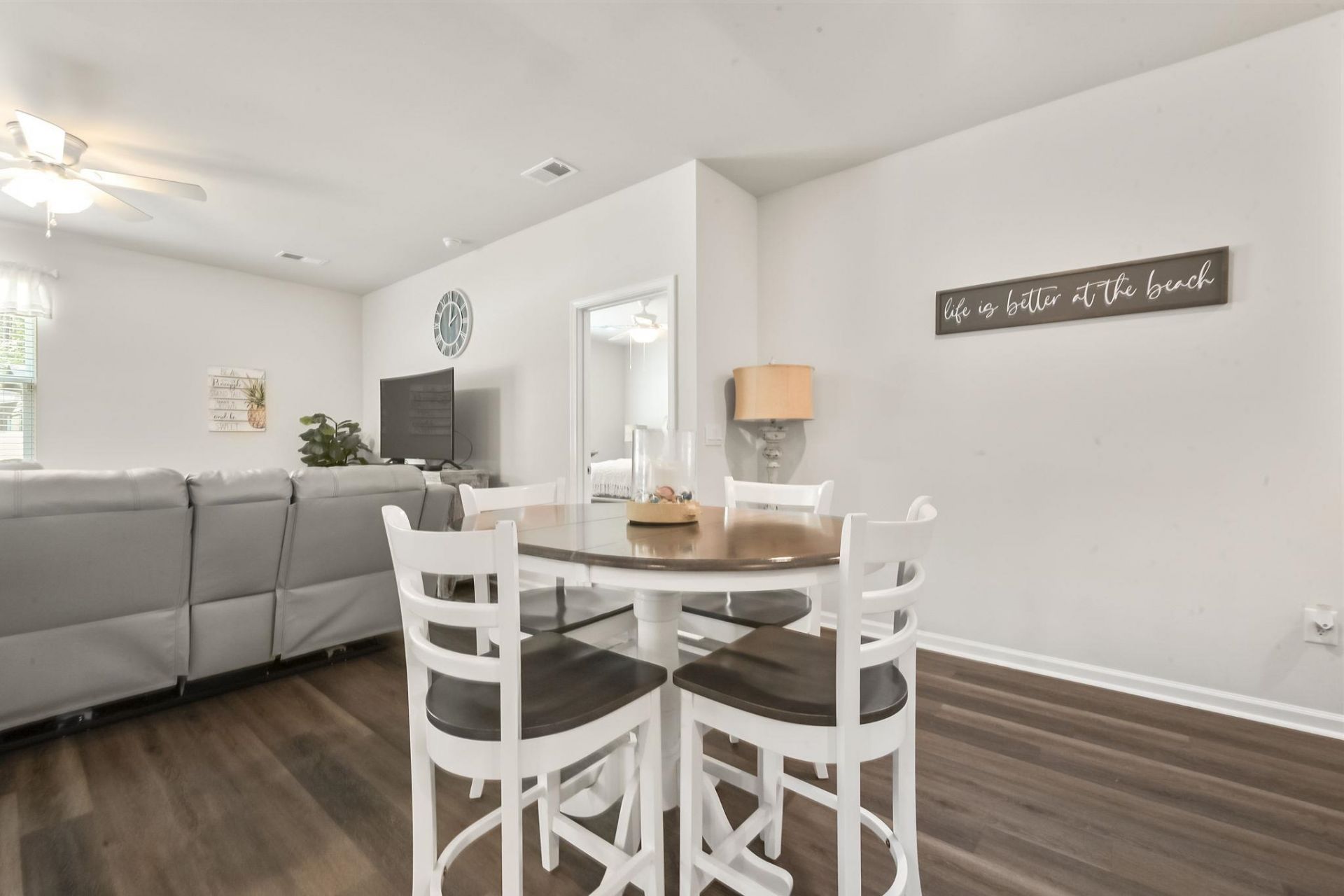 278 Columbus St. Photo 10