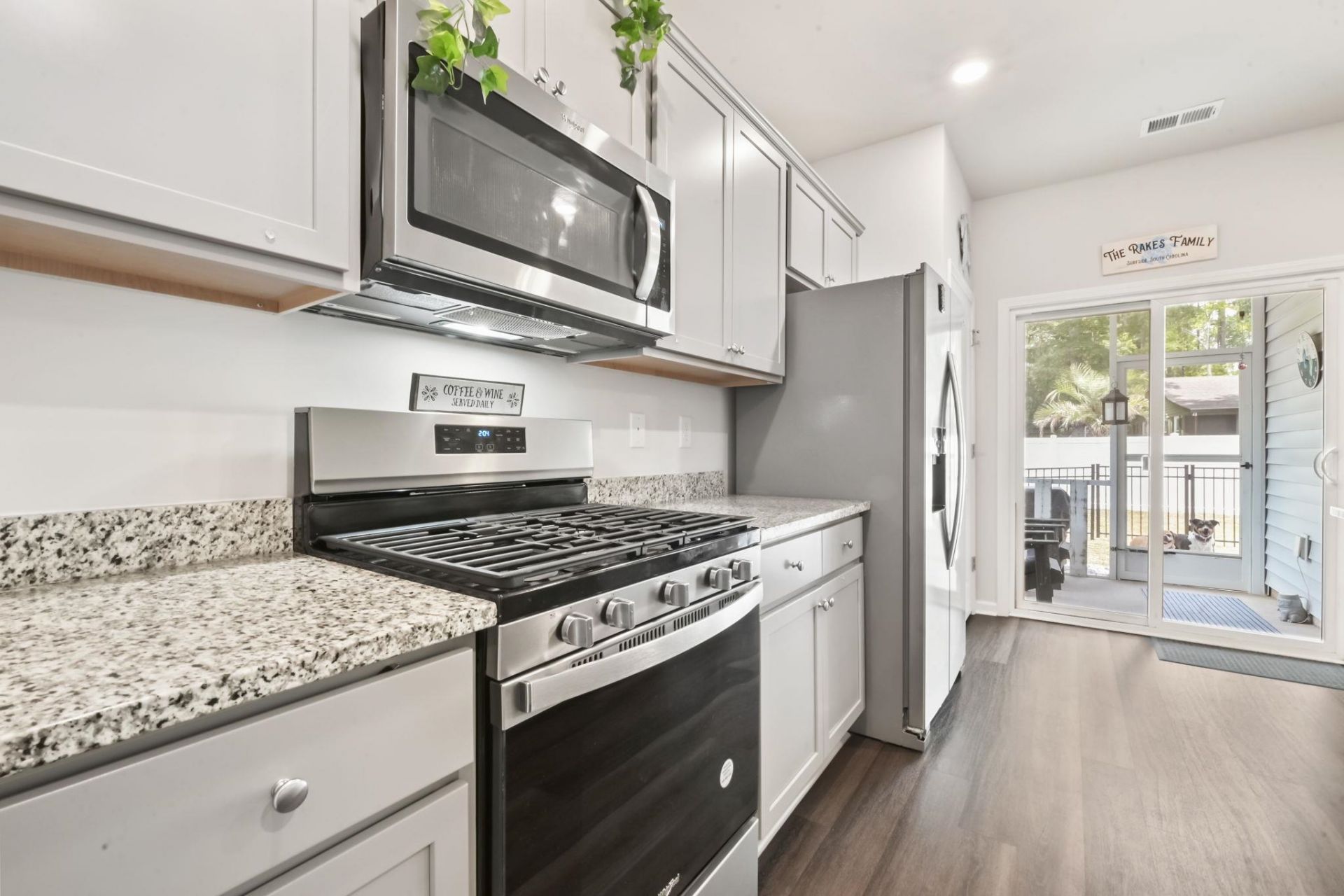 278 Columbus St. Photo 12