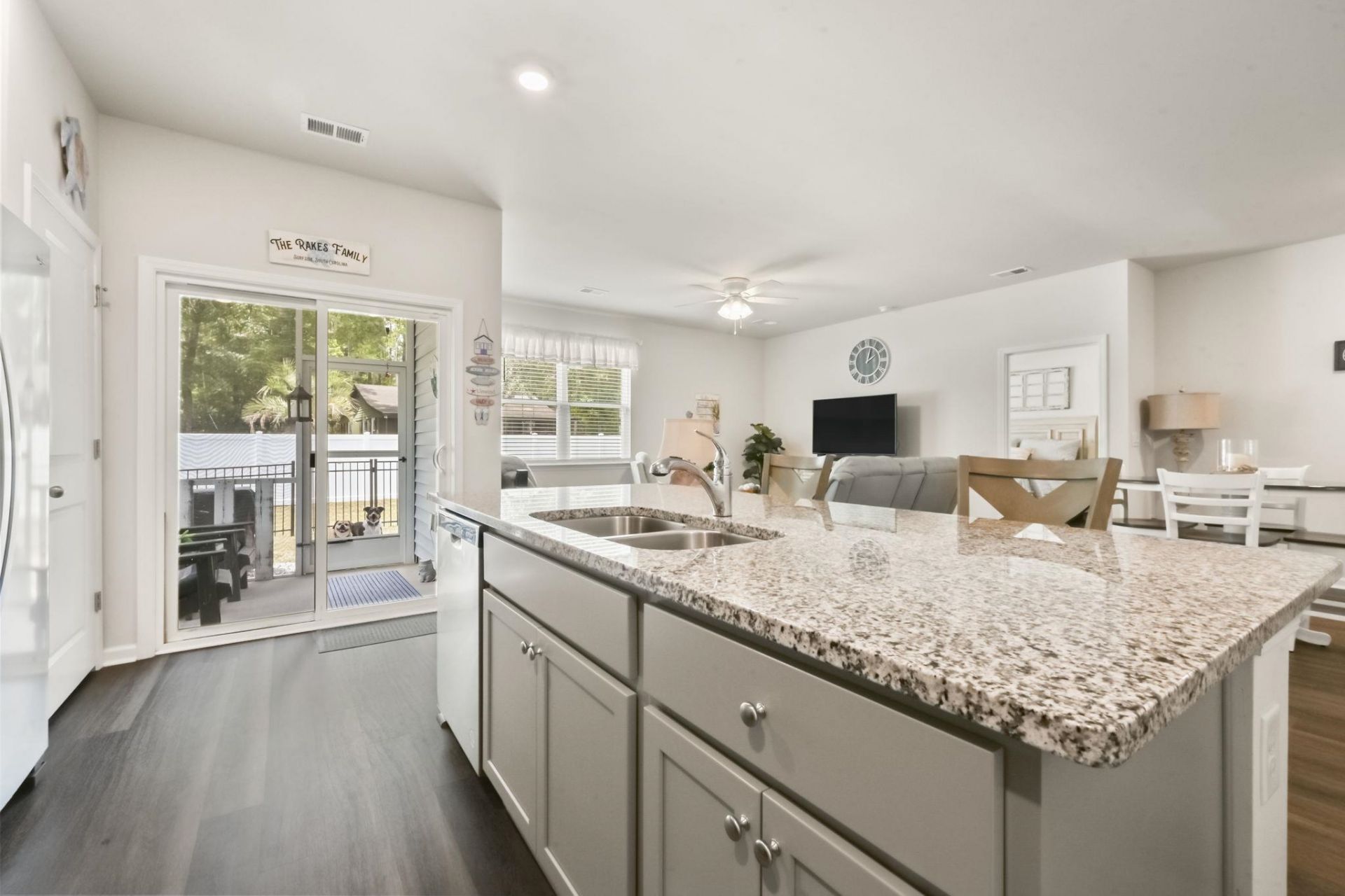278 Columbus St. Photo 13