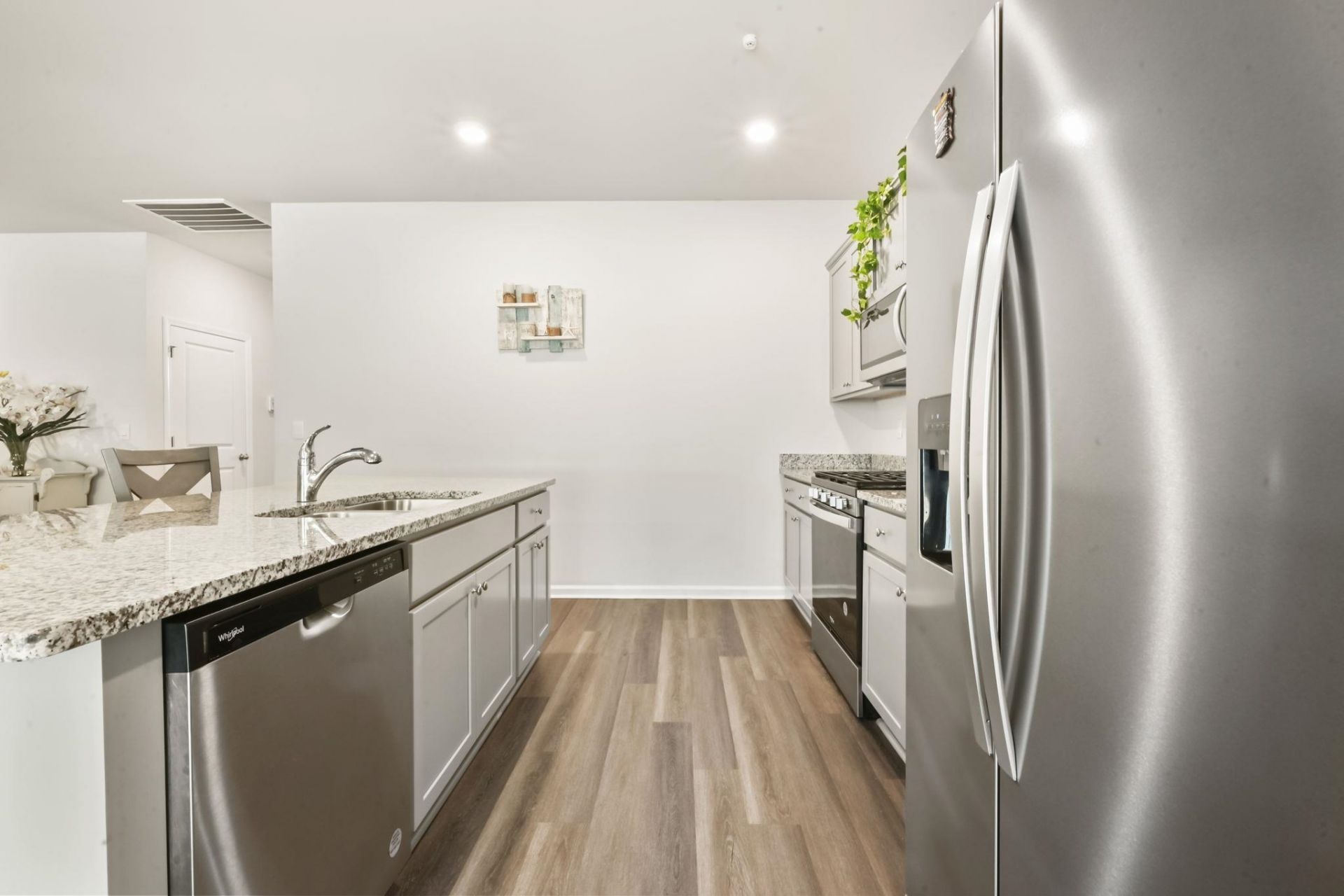278 Columbus St. Photo 14