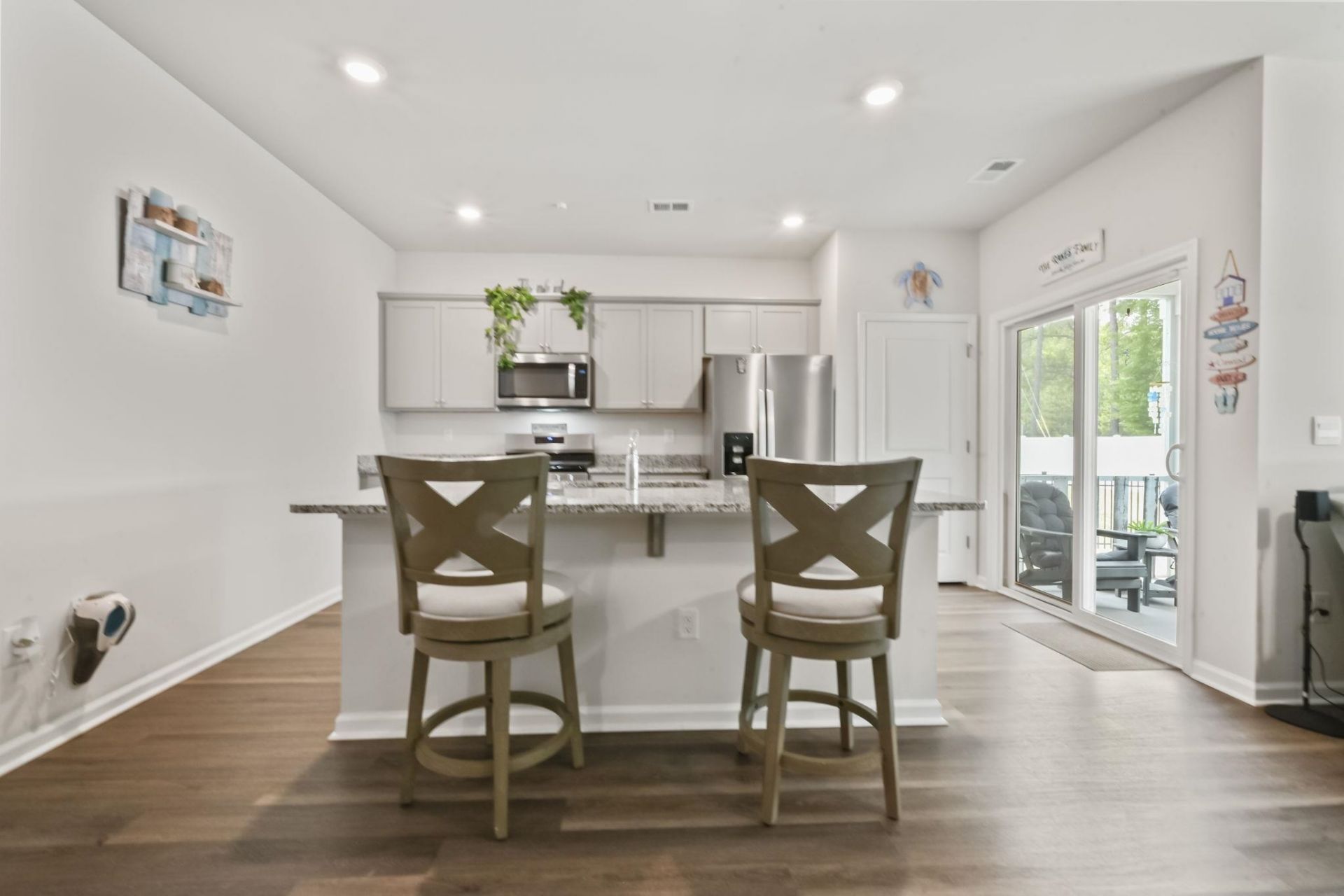 278 Columbus St. Photo 16