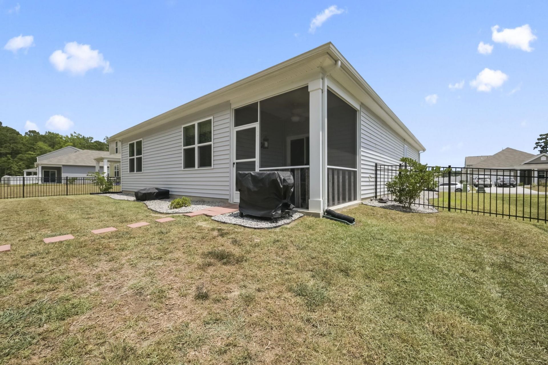 278 Columbus St. Photo 35