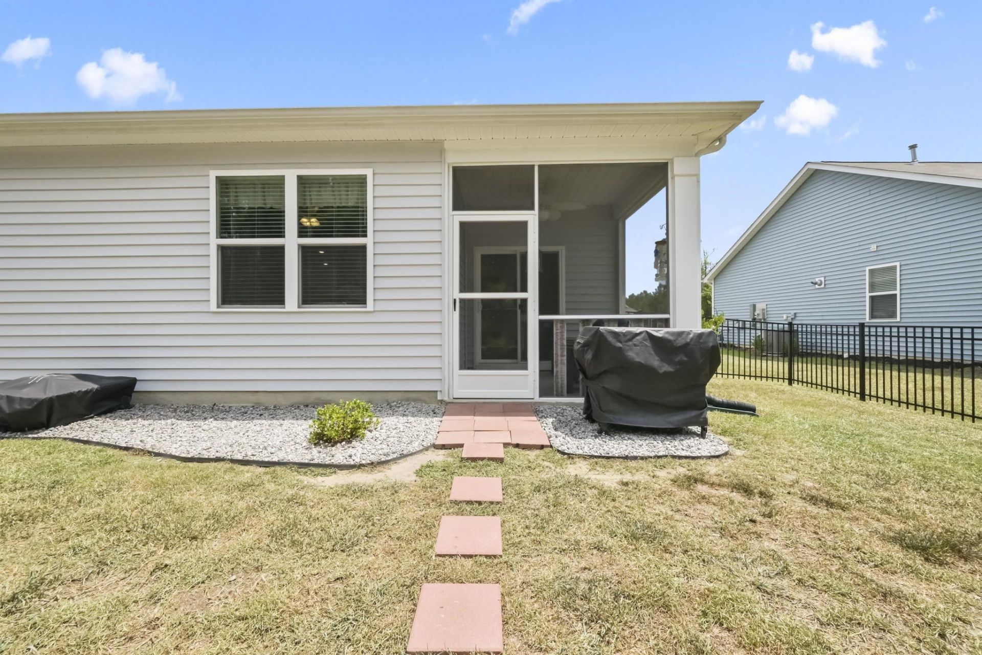278 Columbus St. Photo 36