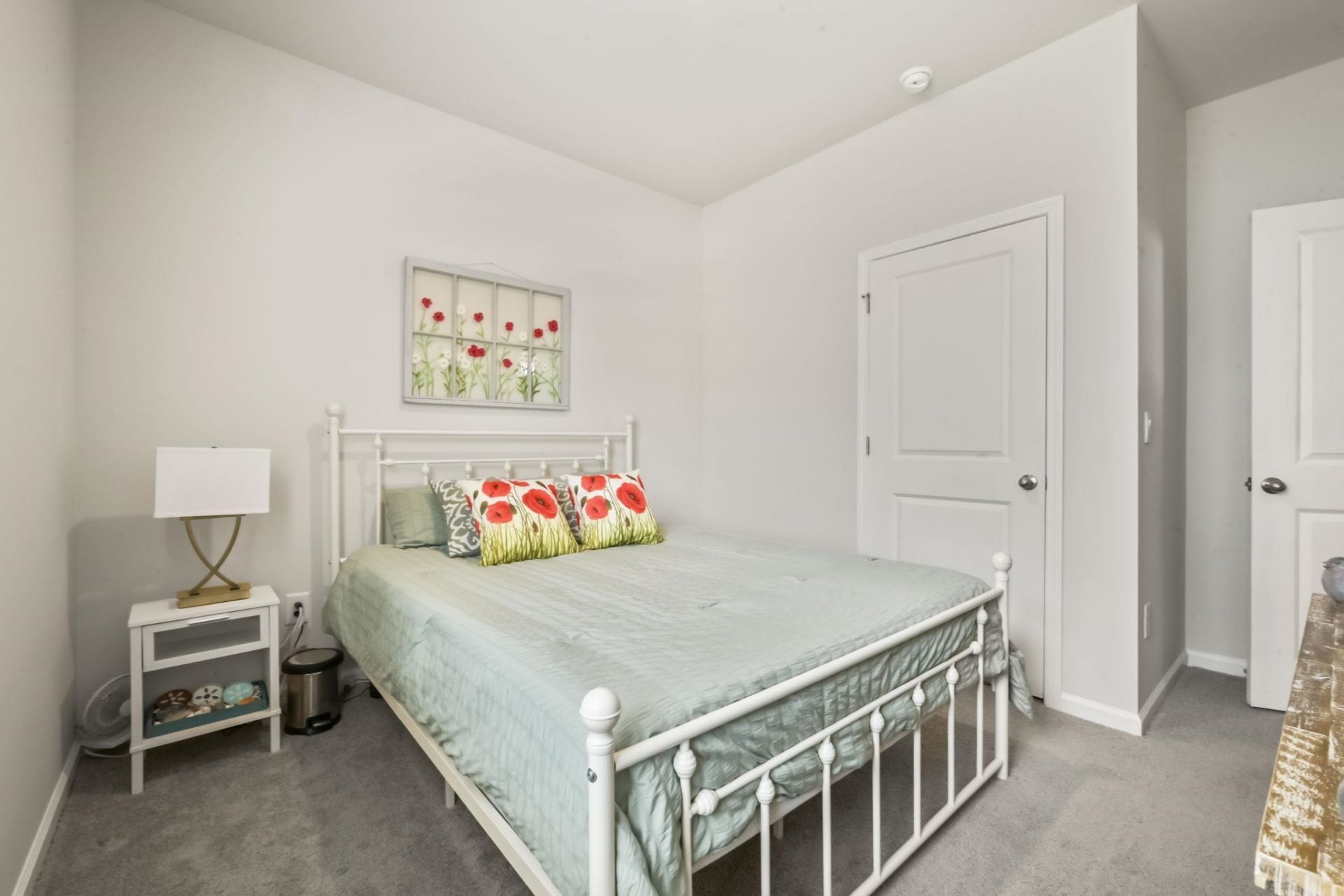 278 Columbus St. Photo 6