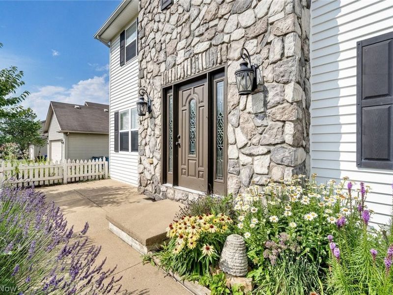 144 Hawkins Lane, Columbiana, OH 44408 Photo 4