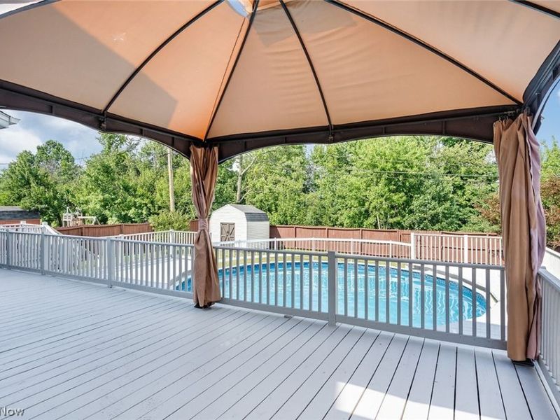 144 Hawkins Lane, Columbiana, OH 44408 Photo 5