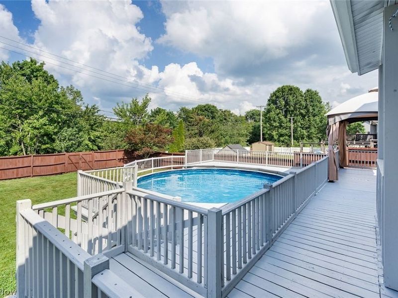 144 Hawkins Lane, Columbiana, OH 44408 Photo 6