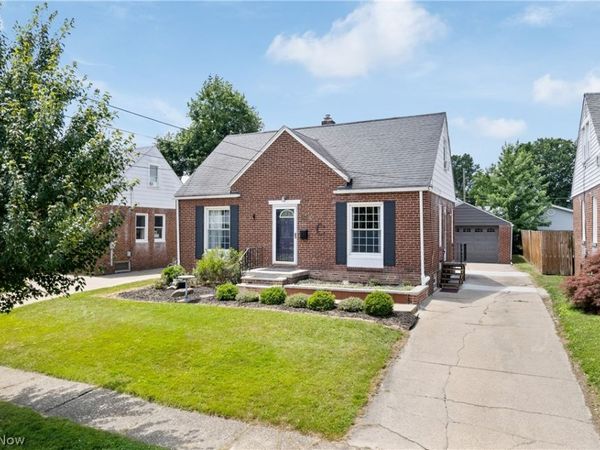 2542 9th Street , Cuyahoga Falls, OH 44221