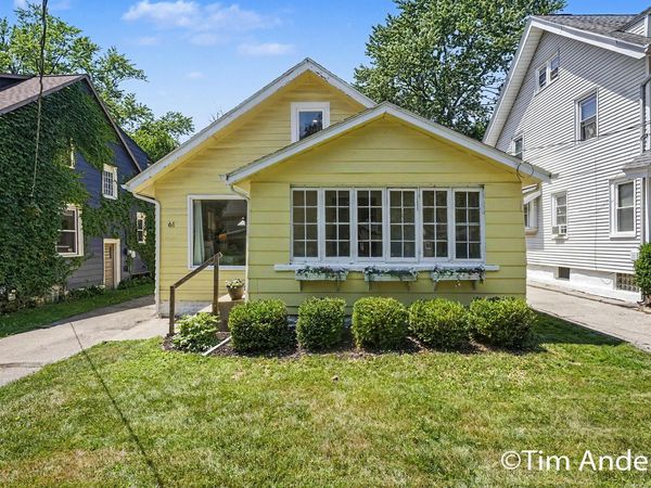 61 Mayfield Avenue NE, Grand Rapids, MI 49503