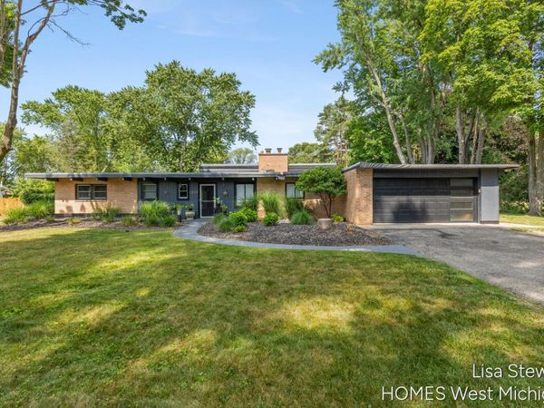 1235 Thornapple River Drive SE, Ada, MI 49301