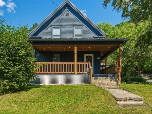 320 Charles Street, Lyndon, VT 05851